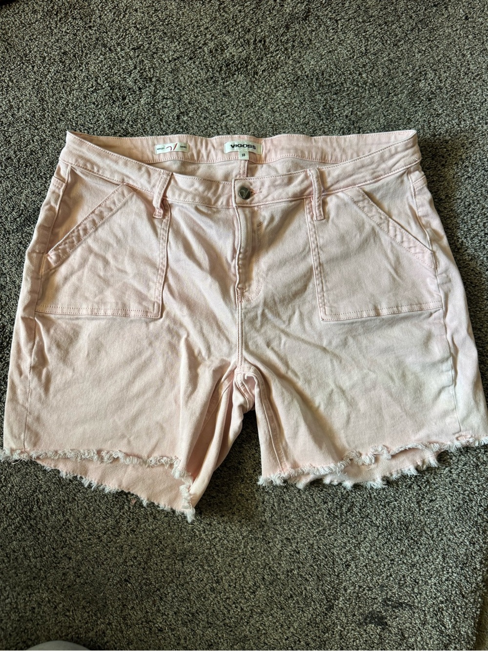 Vigoss Pale Pink Frayed-Hem Denim Shorts